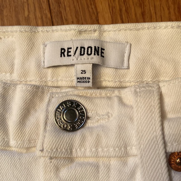 Re/Done women’s white jeans - size 25- distressing - raw hem - Picture 2 of 7